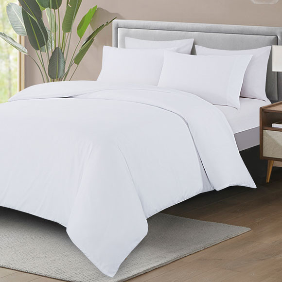 LodgMate Solid Colored Duvet Cover - Queen 90"x96" 1