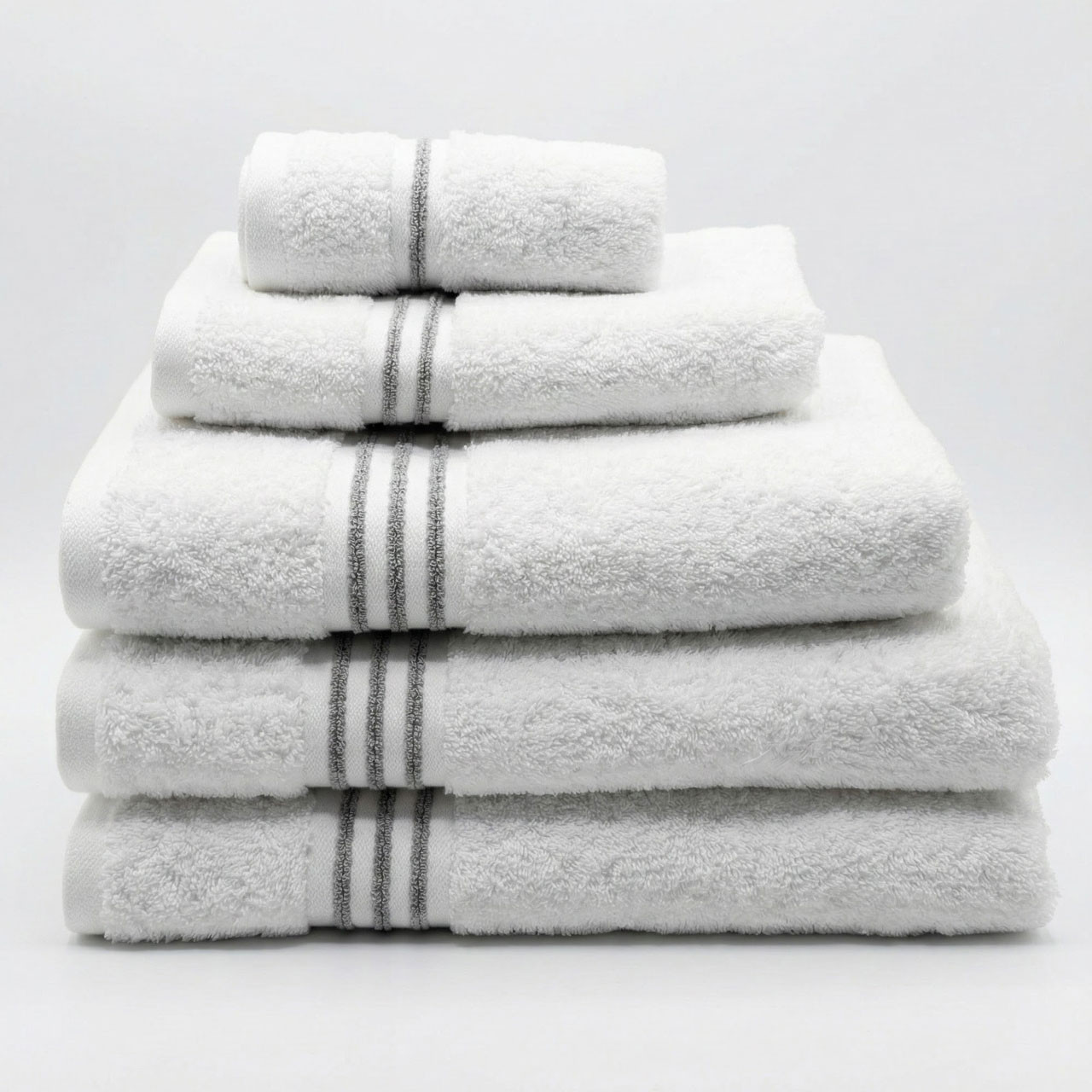 Geneva 27" x 54" White Bath Towel - 3/pk.