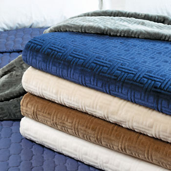 Sculptured Plush Blanket - King 90" x 108"